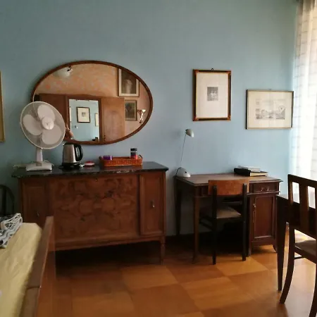 big room in Milano center-3
